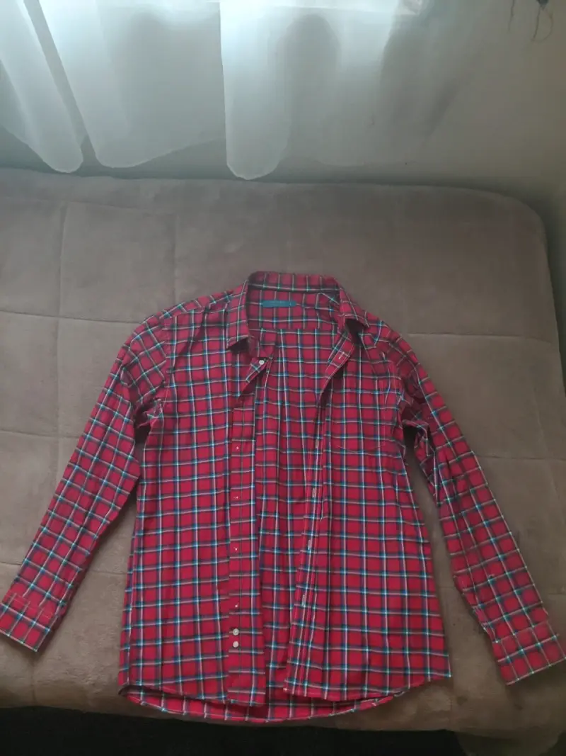 Camisa a cuadros roja - 1