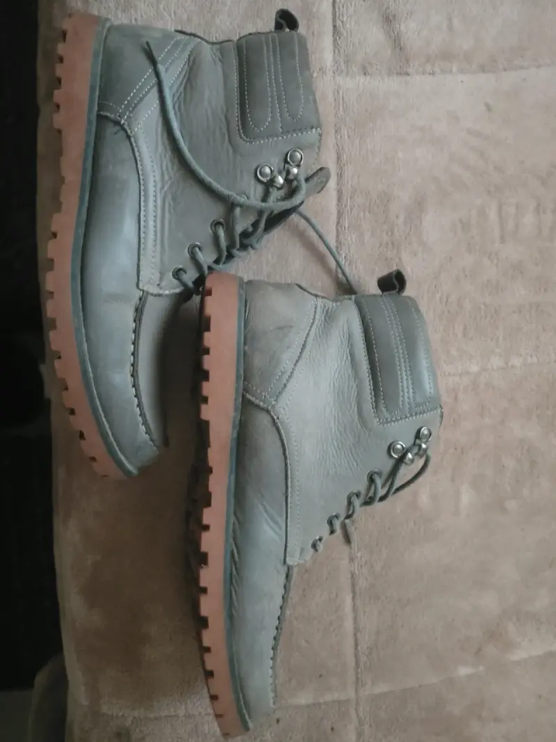Botas de cuero gris Zibel