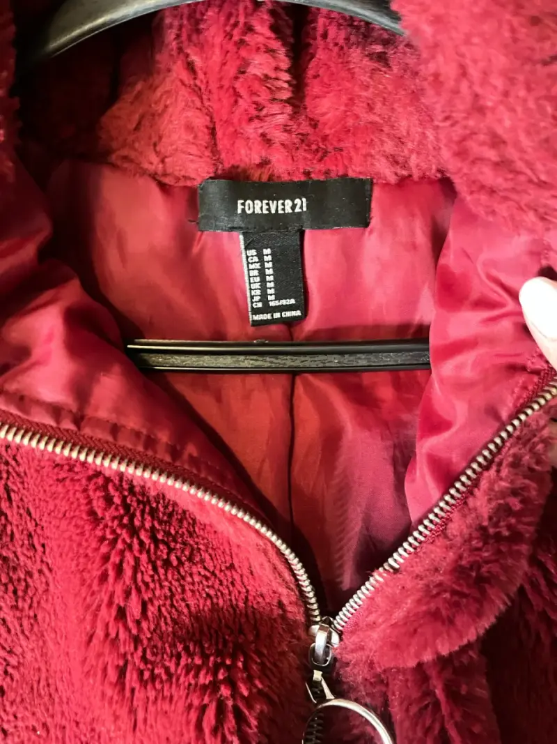 Chaqueta roja de peluche - 5