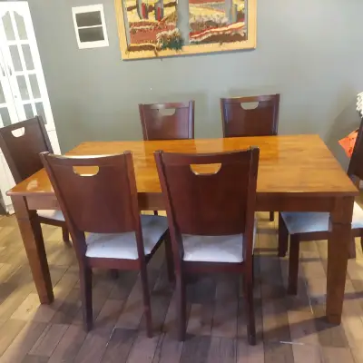 Mesa de comedor con sillas - miniatura 2