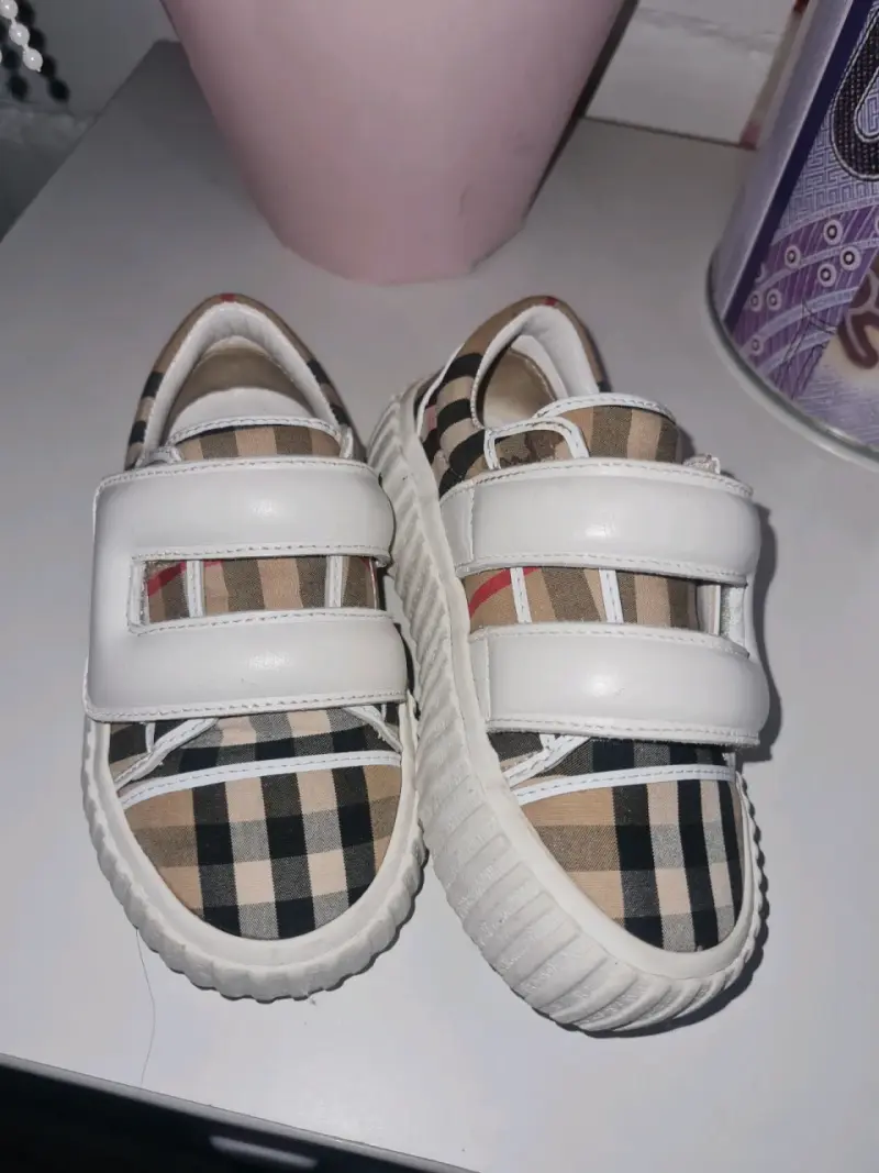 Zapatillas burberry para niños