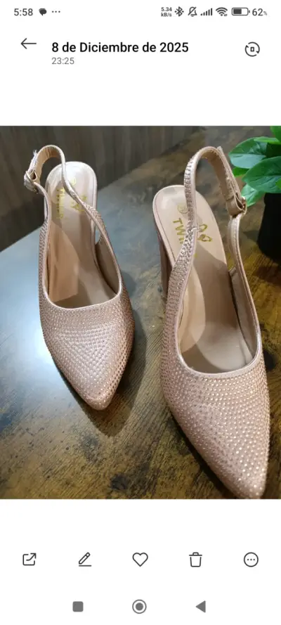 Zapatos rosados con brillo - miniatura 1