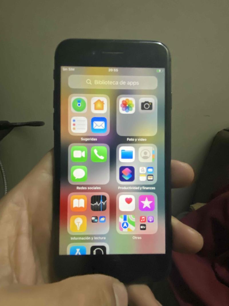 Iphone 8 usado en buen estado - 3