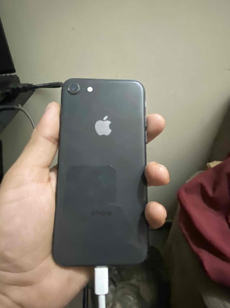 Iphone 8 usado en buen estado - 4