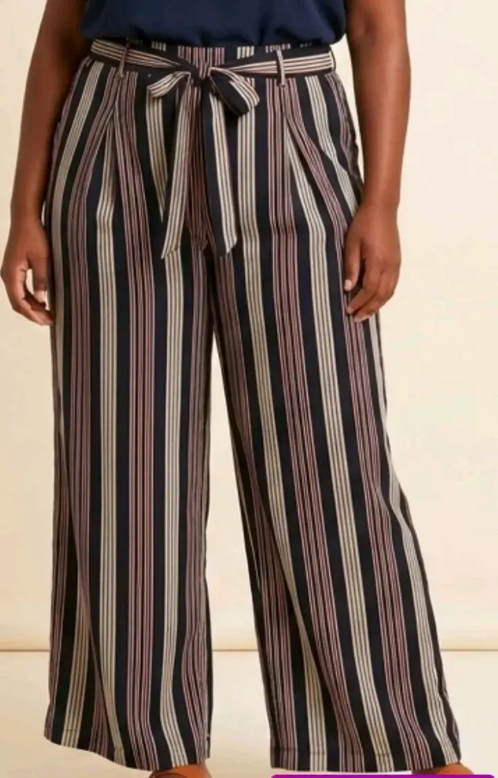 Pantalones anchos a rayas