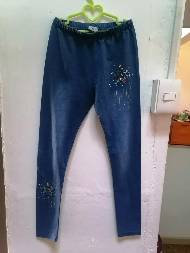 Leggings azul con detalles brillantes, talla 10