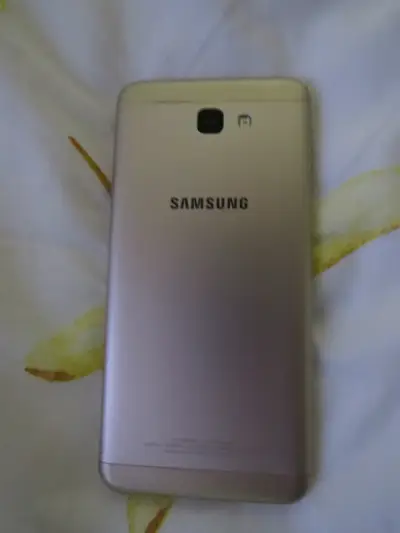 Samsung G570M plateado usado - miniatura 6