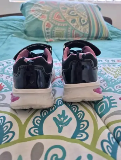 Zapatillas infantiles negras - miniatura 3