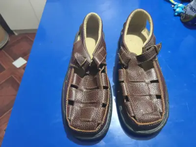 Sandalias de cuero marrón - miniatura 1
