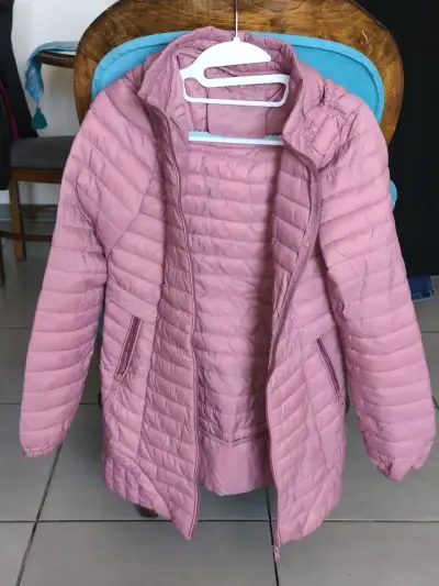 Chaqueta de plumas rosada - miniatura 1