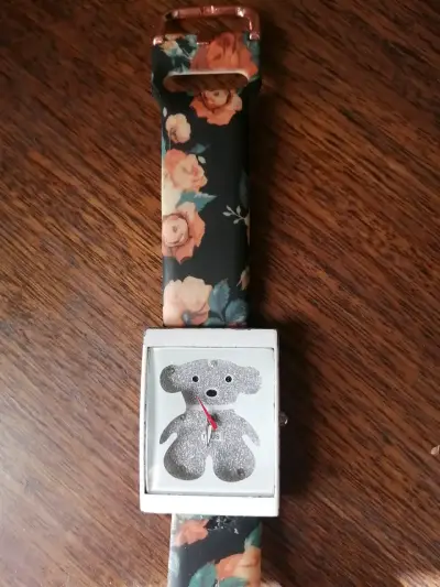 Reloj de muñeca con diseño floral - miniatura 1