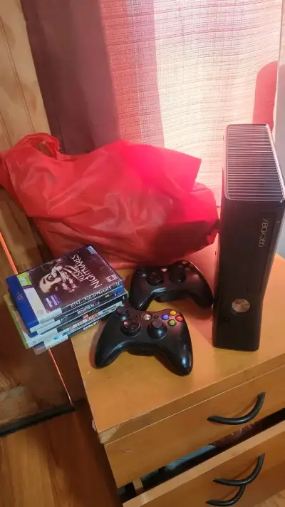 Consola Xbox 360 con juegos - miniatura 1