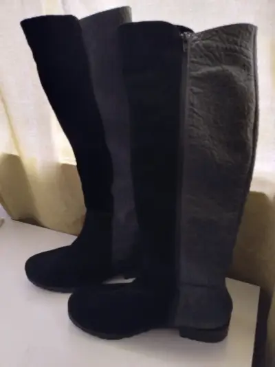 Botas negras de cuero - miniatura 1