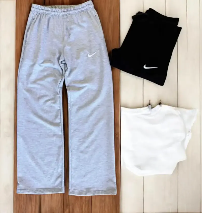 Buzo deportivo Nike gris y negro