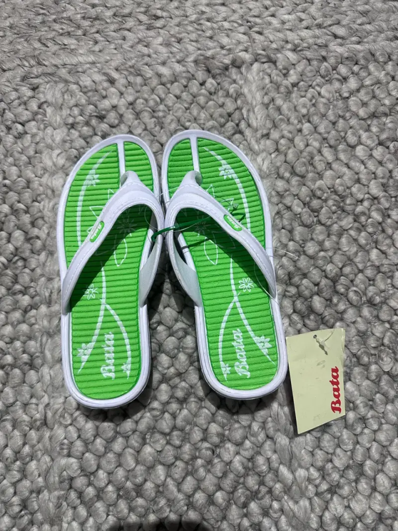 Sandalias Bata verdes con blancas - 2