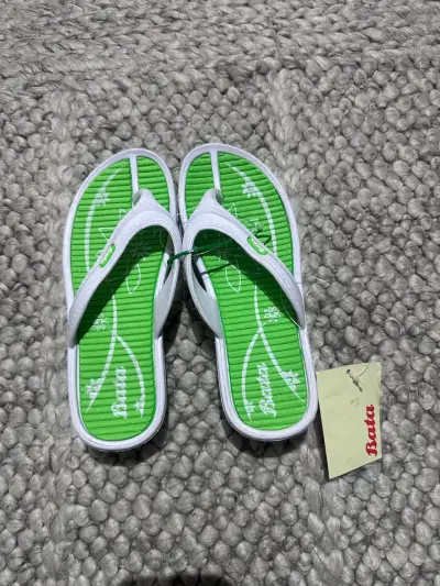 Sandalias Bata verdes con blancas - miniatura 2