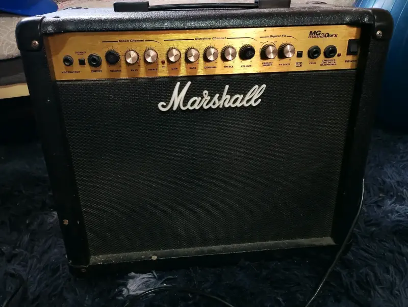 Amplificador Marshall - 2