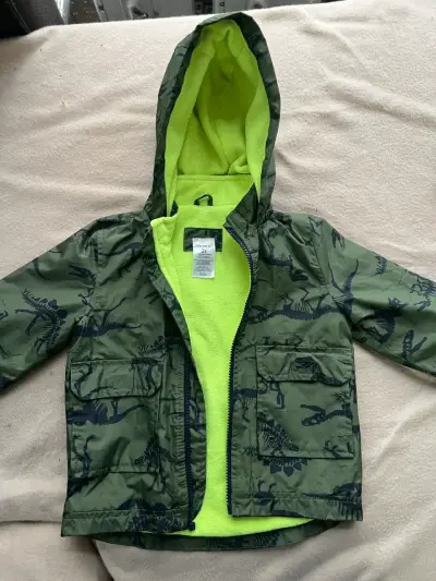 Chaqueta niño marca Carter’s verde con capucha - miniatura 2