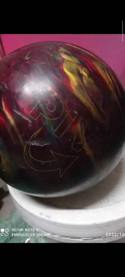 Bola de boliche multicolor usada - miniatura 2