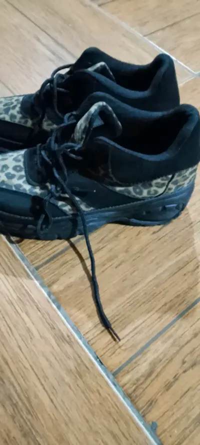 Zapatillas animal print negras - miniatura 3