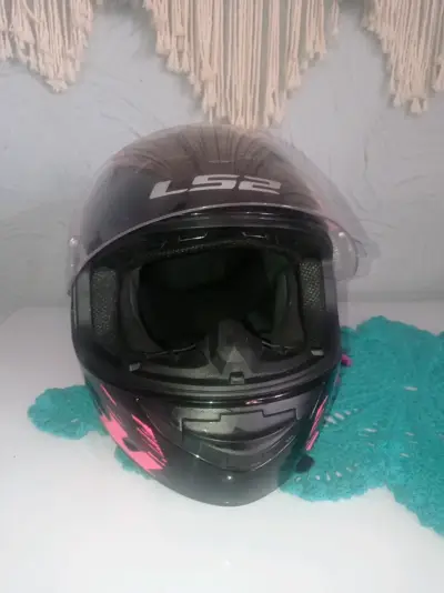 Casco moto negro con visor - miniatura 1