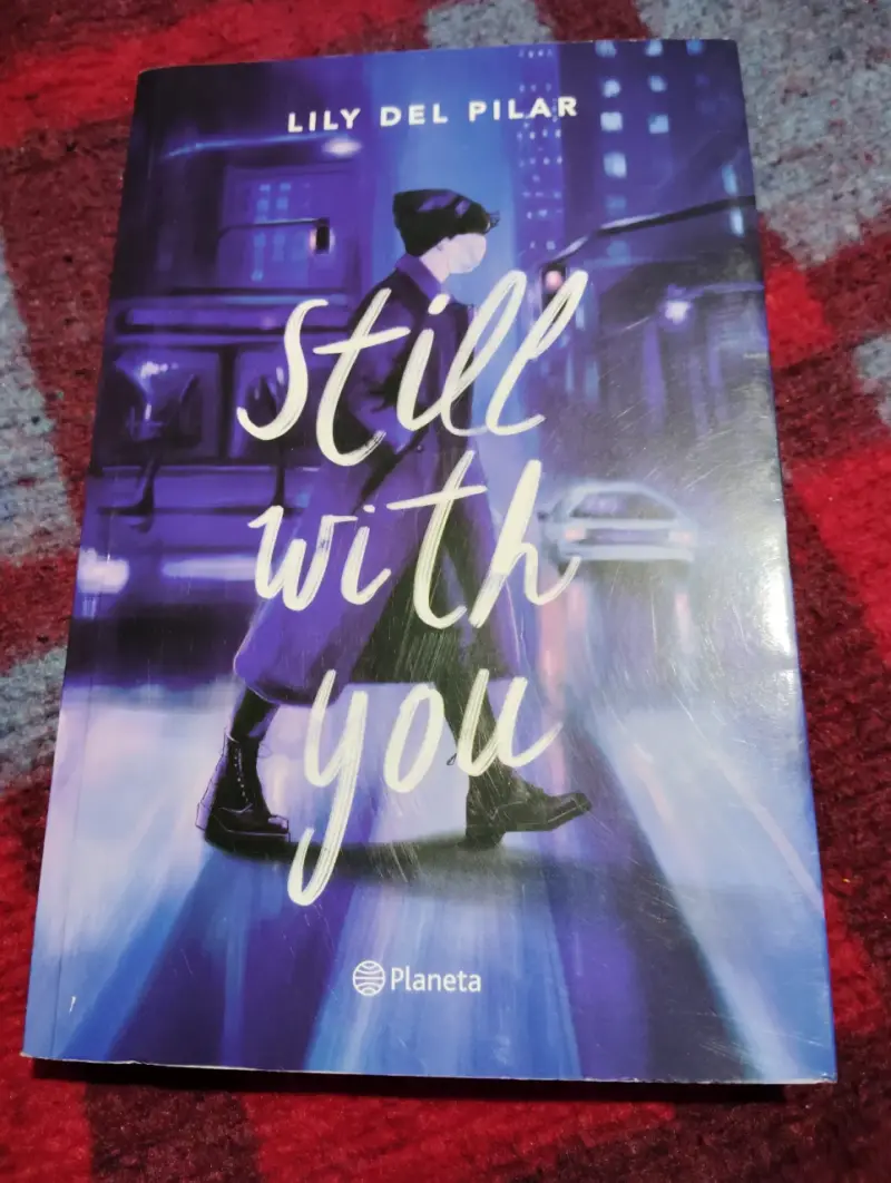 Libro 'Still With You' de Lily Del Pilar