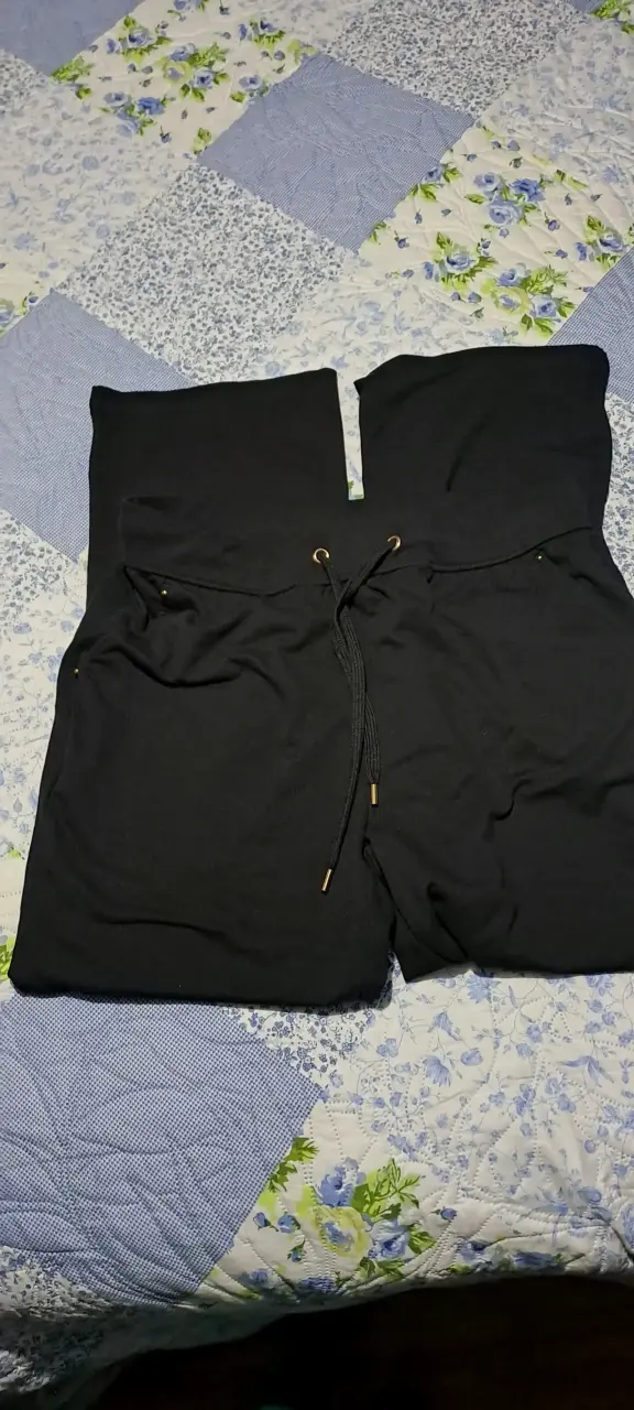 Pantalón negro deportivo - 2