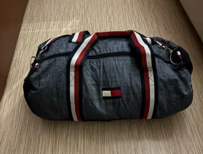 Bolso deportivo azul con correas - miniatura 1