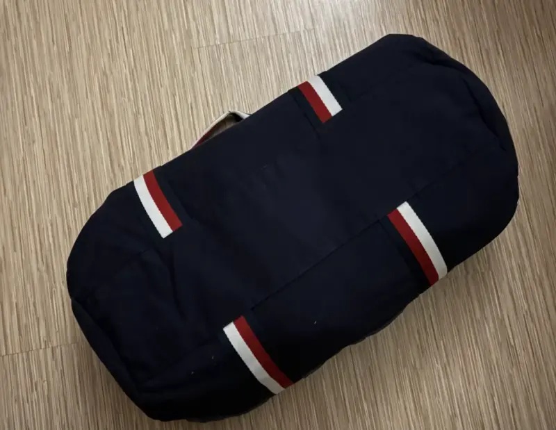 Bolso deportivo azul con correas - 3