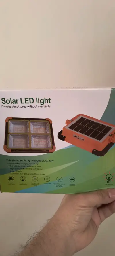 Lámpara solar LED naranja - miniatura 1