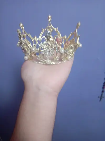 Tiara dorada de perlas - miniatura 3