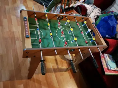 Futbolito de madera usado - miniatura 1