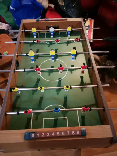 Futbolito de madera usado - miniatura 2
