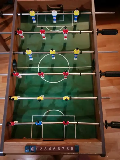 Futbolito de madera usado - miniatura 3
