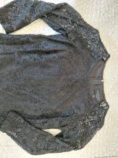 Vestido de encaje negro - miniatura 3