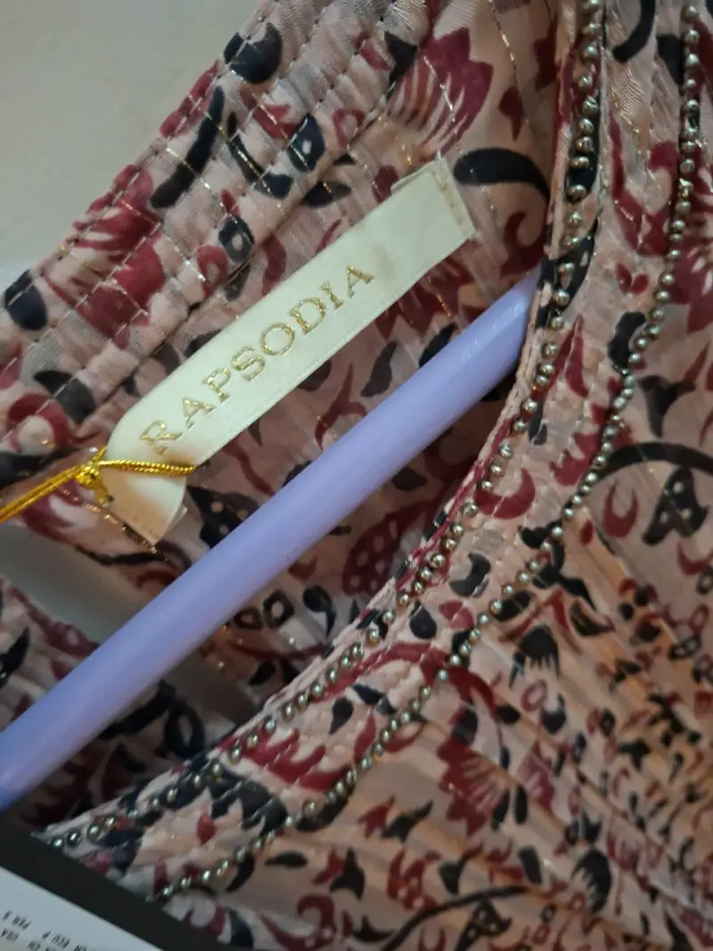 Blusa estampada con etiqueta - 3