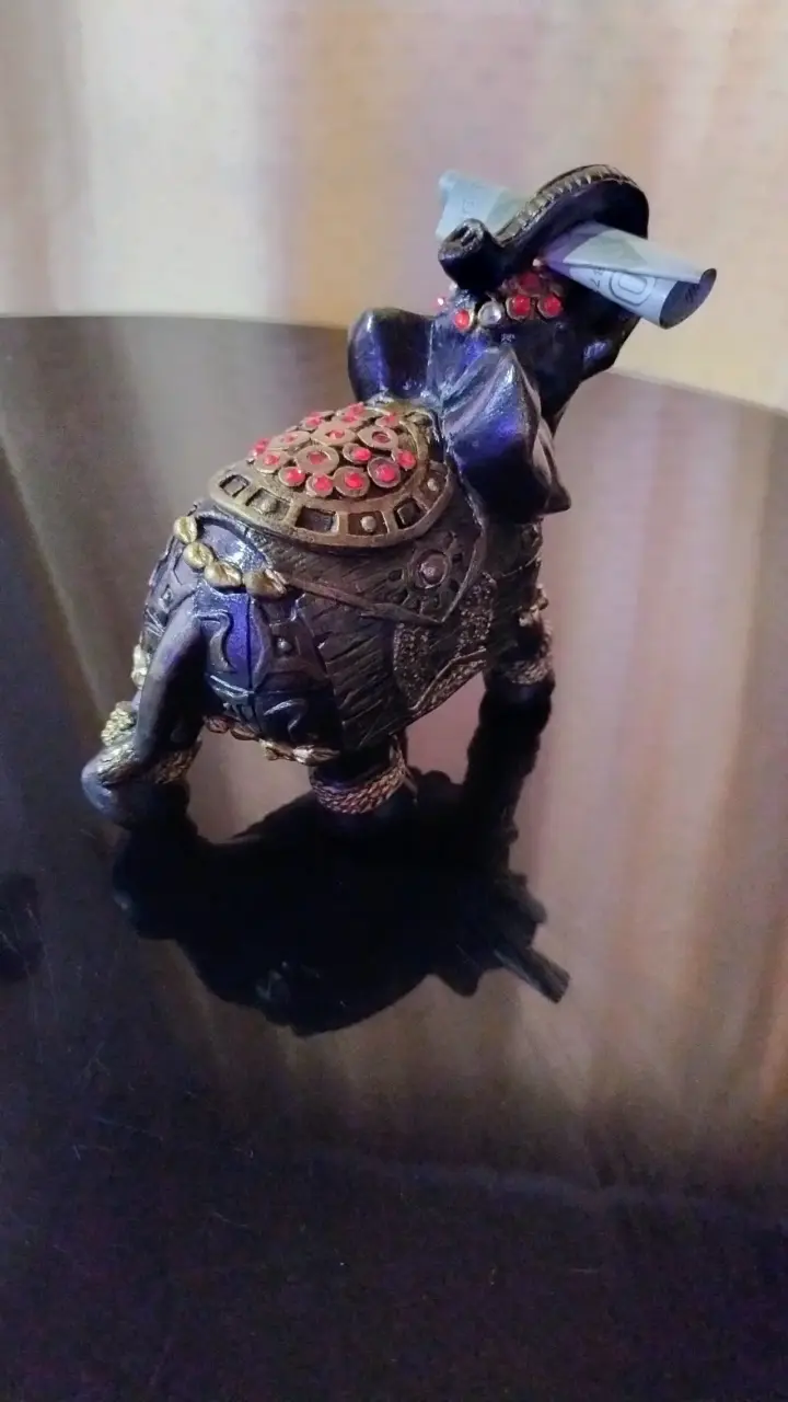Figura decorativa de elefante - 2