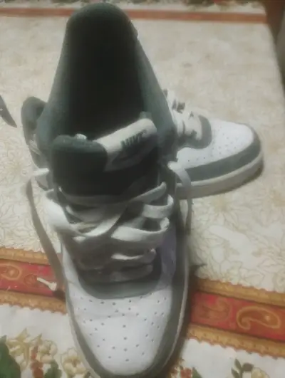 Zapatillas deportivas Nike blancas - miniatura 1