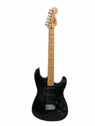 Guitarra Fender Stratocaster Squire negra - miniatura 1
