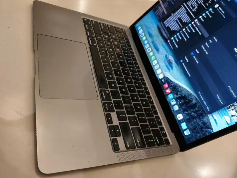 MacBook air 13,3 M1 16GB SSD256 2020 - 5