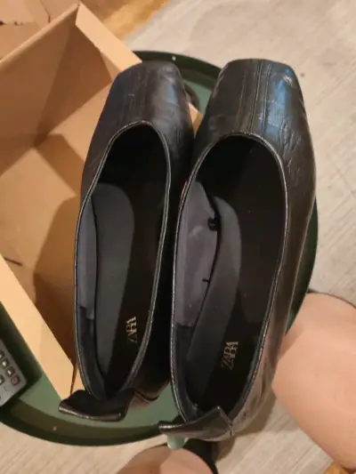 Zapatos negros Zara mujer - miniatura 1