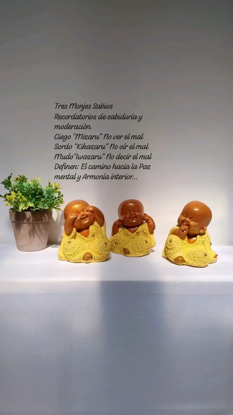 Figuras decorativas de yeso pintado a mano. - 2