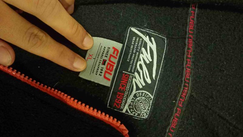 Polerón negro Fubu con capucha - 2