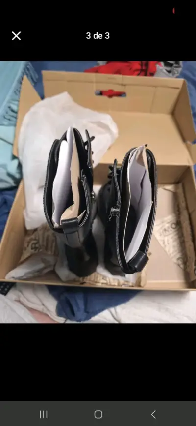 Botas de cuero negras nuevas - miniatura 1