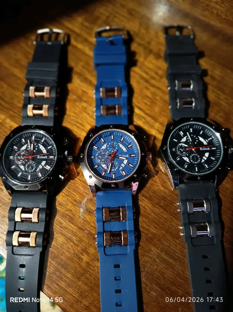 Relojes deportivos en colores azul y negro - 5
