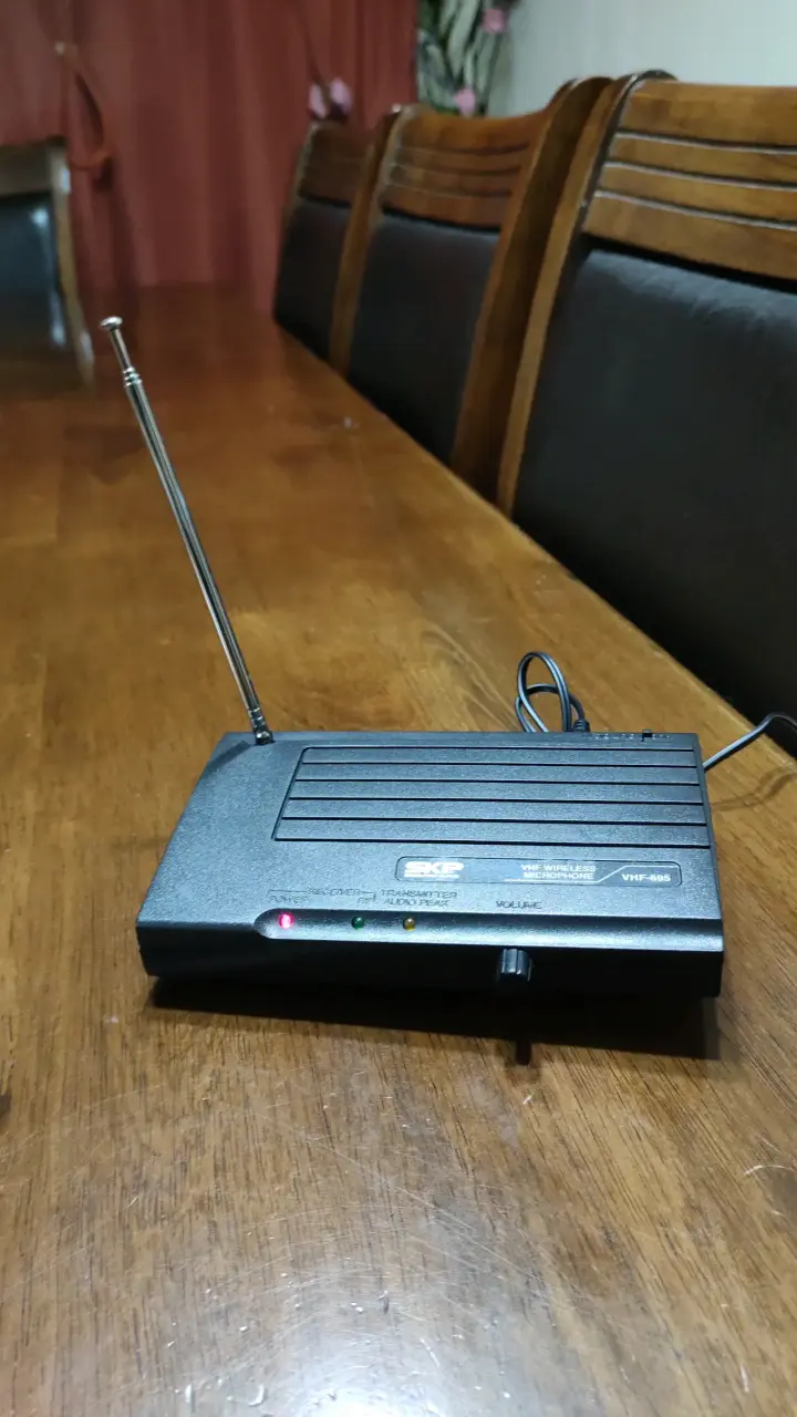 Micrófono inalámbrico SKP VHF 695 - 5
