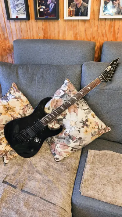 Guitarra eléctrica LTD M200FM - miniatura 1