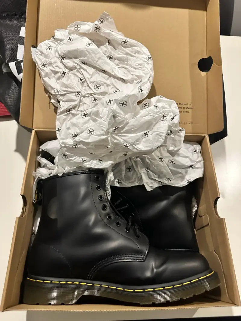 Botines negros dr martens modelo 1460 - 3