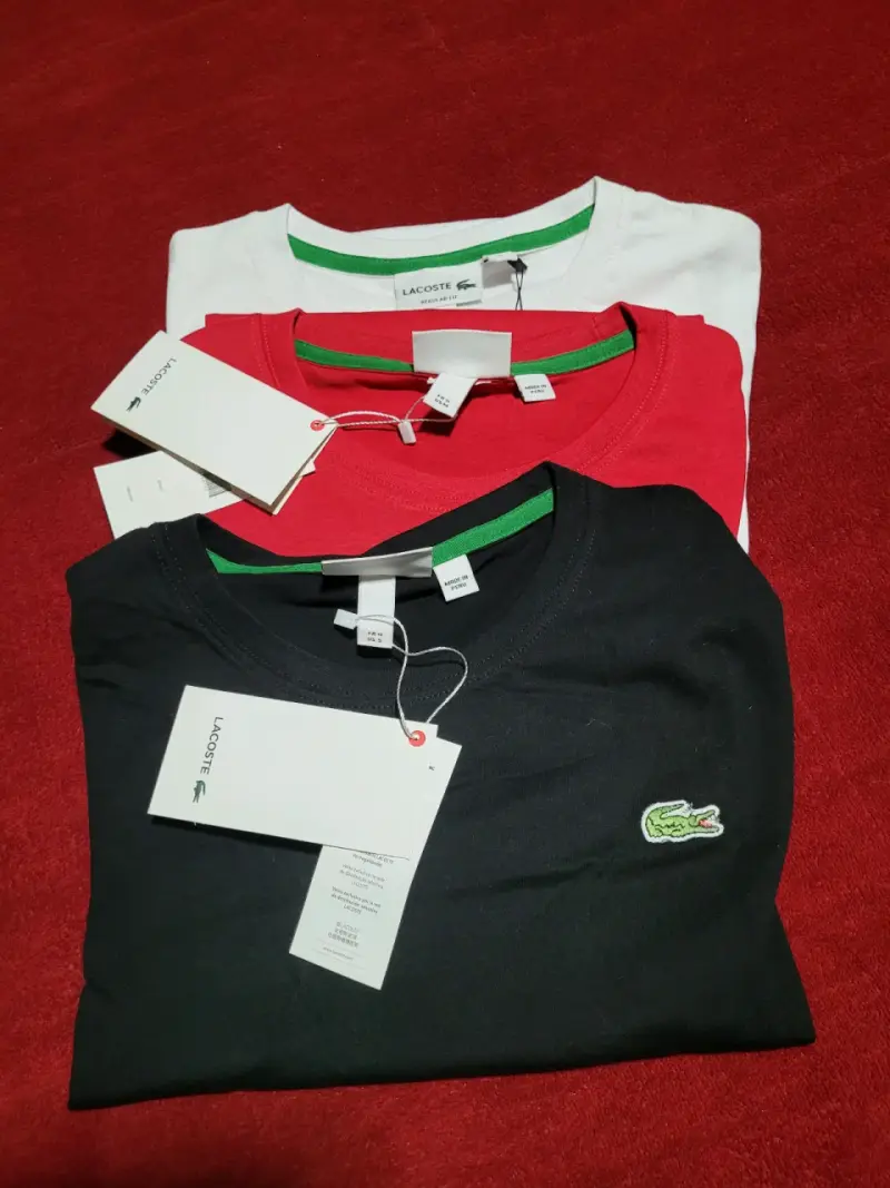 Polera blanca con logo - 2