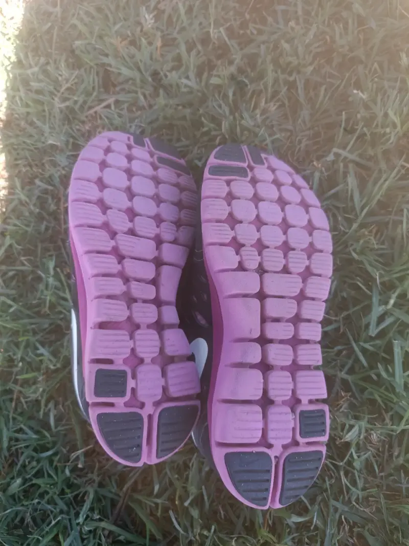 Zapatillas Nike Flex negras y rosadas - 6